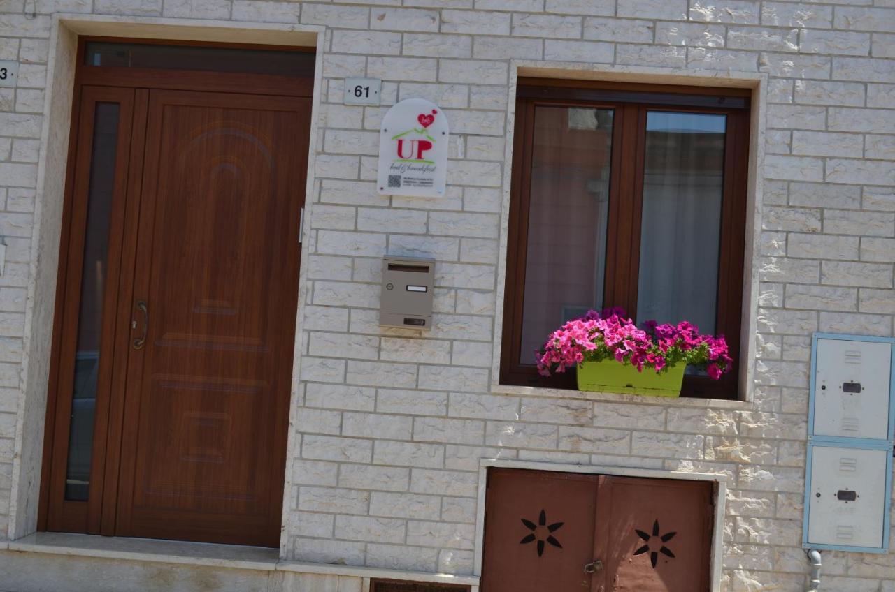 Up Bed & Breakfast Carosino Екстериор снимка